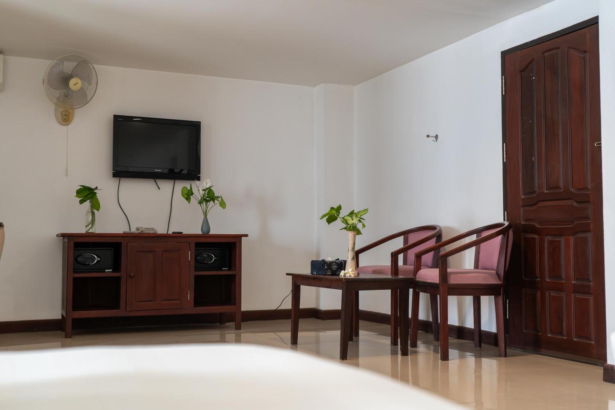 Silver Naga Hotel Ванг-Виенг Экстерьер фото